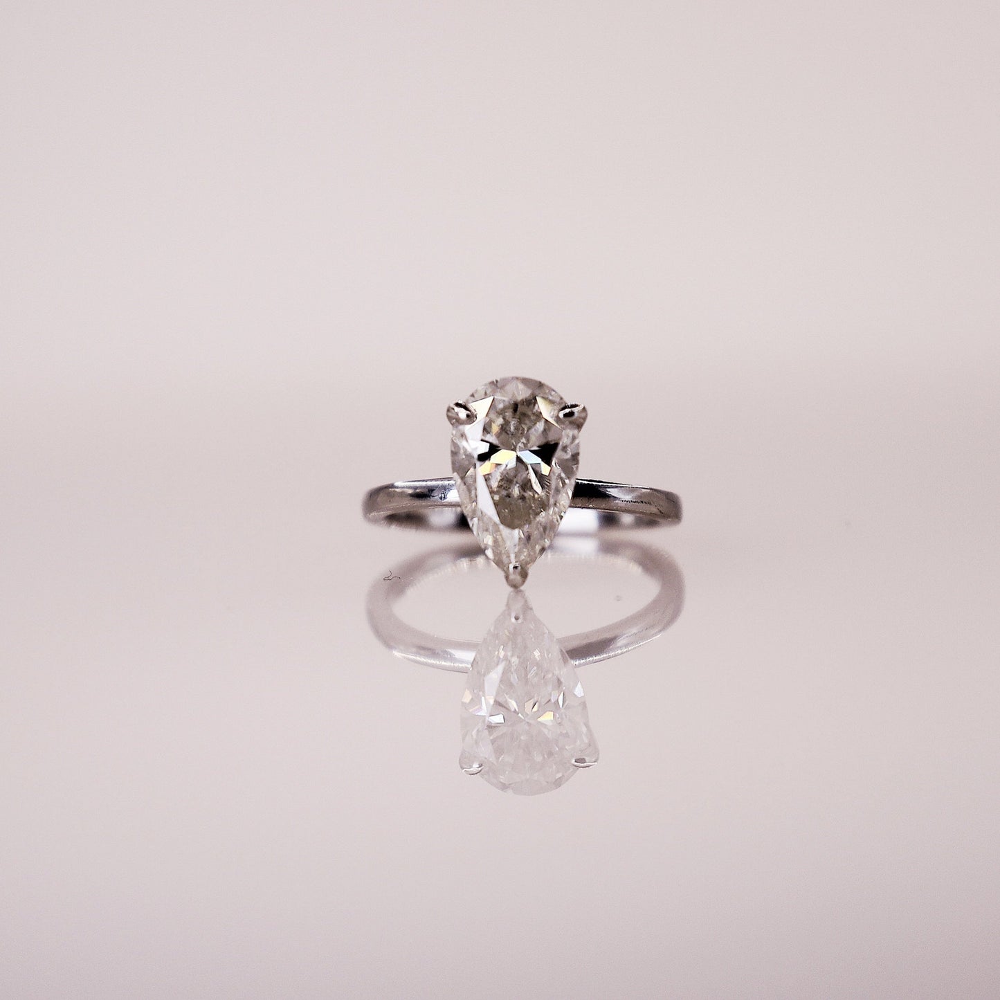 Lustrous Teardrop Ring